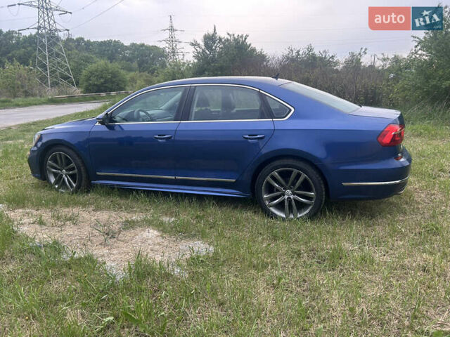 Синій Фольксваген Пассат, об'ємом двигуна 1.8 л та пробігом 270 тис. км за 11800 $, фото 4 на Automoto.ua