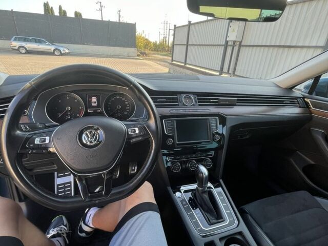 Синій Фольксваген Пассат, об'ємом двигуна 2 л та пробігом 220 тис. км за 17000 $, фото 8 на Automoto.ua