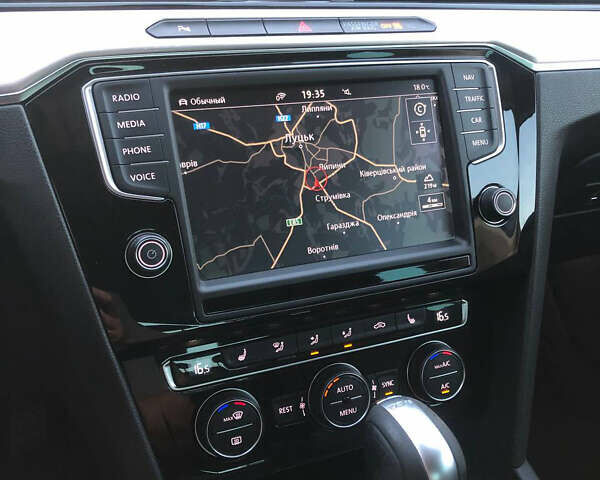 Синій Фольксваген Пассат, об'ємом двигуна 2 л та пробігом 263 тис. км за 16200 $, фото 29 на Automoto.ua