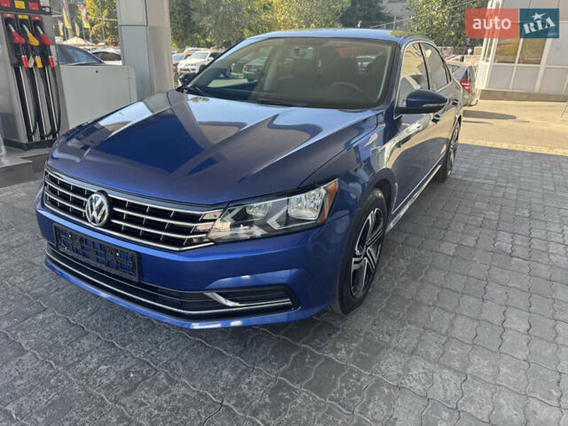 Синий Фольксваген Пассат, объемом двигателя 1.8 л и пробегом 110 тыс. км за 12800 $, фото 1 на Automoto.ua
