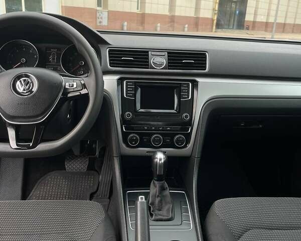 Синий Фольксваген Пассат, объемом двигателя 1.8 л и пробегом 112 тыс. км за 13000 $, фото 8 на Automoto.ua