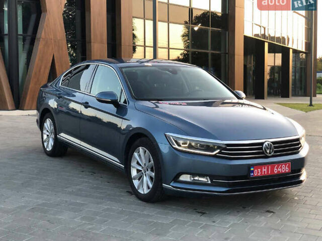 Синій Фольксваген Пассат, об'ємом двигуна 2 л та пробігом 263 тис. км за 16200 $, фото 1 на Automoto.ua