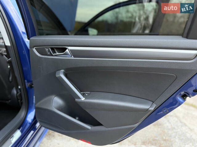 Синий Фольксваген Пассат, объемом двигателя 1.8 л и пробегом 180 тыс. км за 11500 $, фото 37 на Automoto.ua