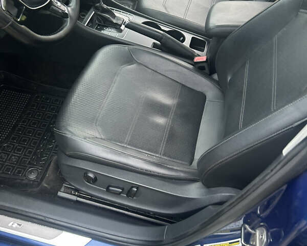 Синій Фольксваген Пассат, об'ємом двигуна 1.8 л та пробігом 270 тис. км за 11800 $, фото 27 на Automoto.ua