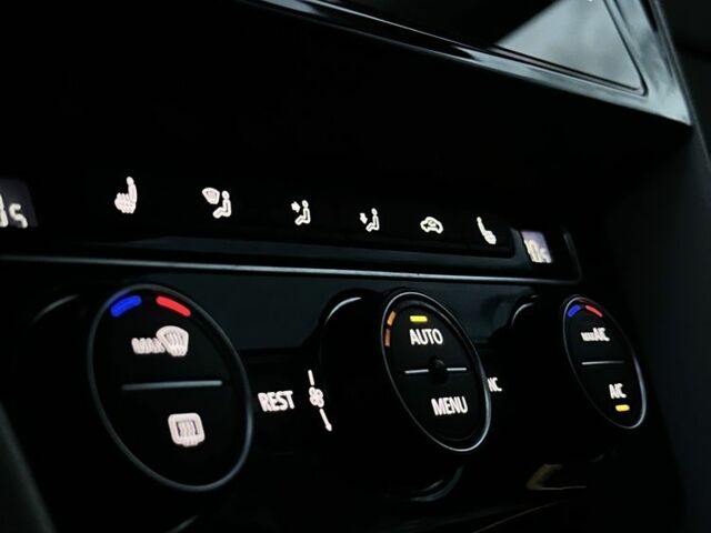 Синий Фольксваген Пассат, объемом двигателя 1.6 л и пробегом 209 тыс. км за 16000 $, фото 9 на Automoto.ua