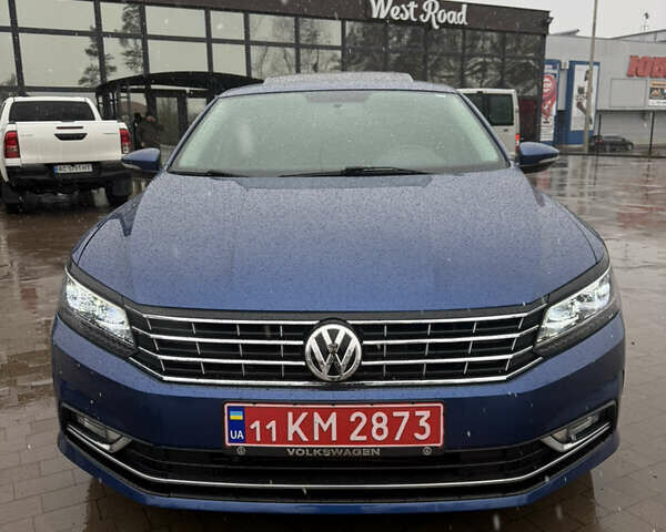 Синий Фольксваген Пассат, объемом двигателя 1.8 л и пробегом 197 тыс. км за 12599 $, фото 3 на Automoto.ua