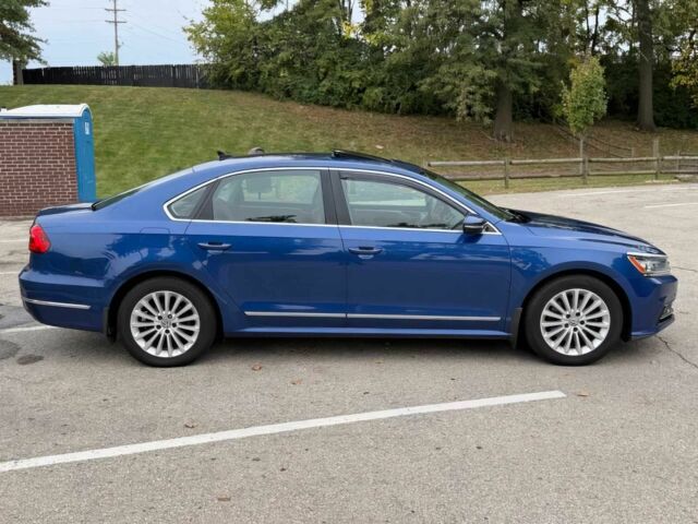 Синий Фольксваген Пассат, объемом двигателя 1.8 л и пробегом 77 тыс. км за 8400 $, фото 6 на Automoto.ua