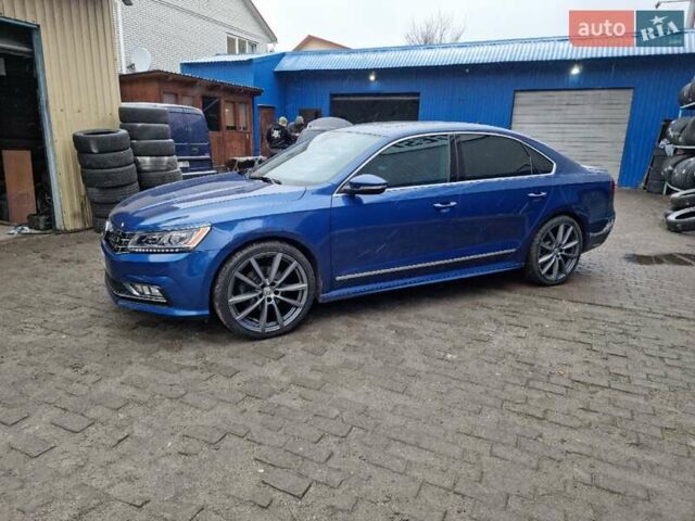 Синий Фольксваген Пассат, объемом двигателя 3.6 л и пробегом 199 тыс. км за 17000 $, фото 4 на Automoto.ua