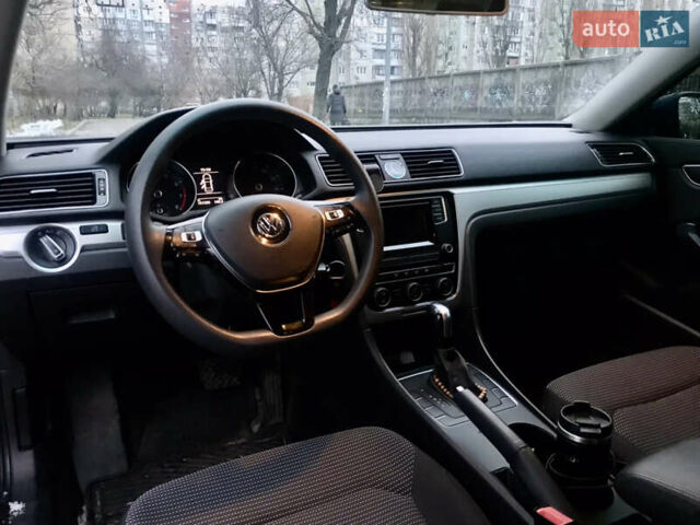 Синий Фольксваген Пассат, объемом двигателя 1.8 л и пробегом 161 тыс. км за 12700 $, фото 19 на Automoto.ua
