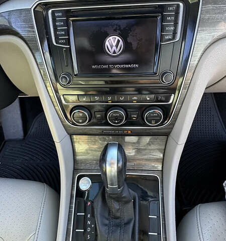 Синий Фольксваген Пассат, объемом двигателя 1.8 л и пробегом 160 тыс. км за 14500 $, фото 9 на Automoto.ua