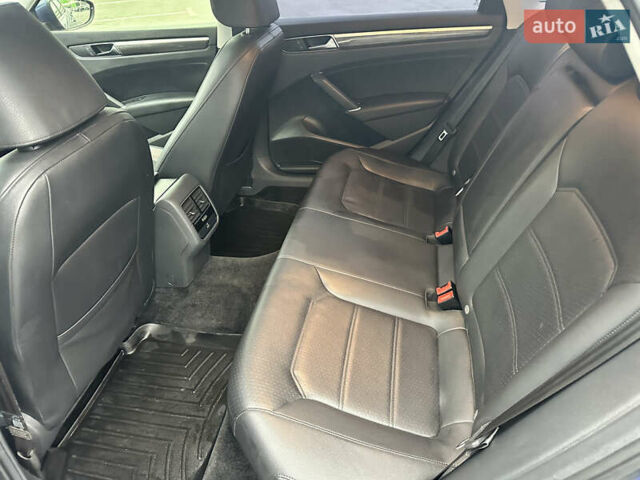 Синій Фольксваген Пассат, об'ємом двигуна 1.8 л та пробігом 173 тис. км за 13800 $, фото 5 на Automoto.ua