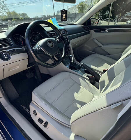 Синий Фольксваген Пассат, объемом двигателя 1.8 л и пробегом 160 тыс. км за 14500 $, фото 12 на Automoto.ua