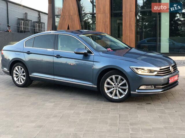 Синій Фольксваген Пассат, об'ємом двигуна 2 л та пробігом 263 тис. км за 16200 $, фото 5 на Automoto.ua