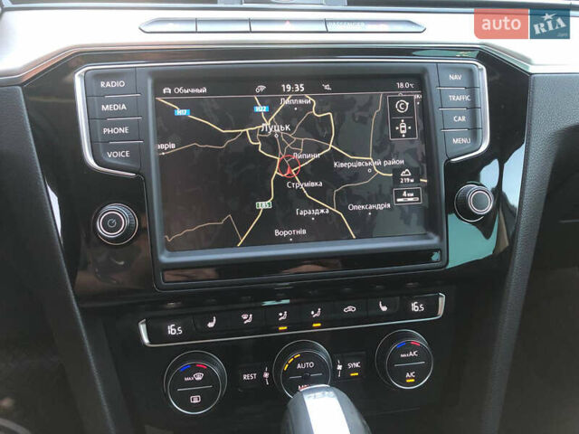 Синій Фольксваген Пассат, об'ємом двигуна 2 л та пробігом 263 тис. км за 16200 $, фото 25 на Automoto.ua