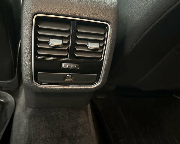 Синій Фольксваген Пассат, об'ємом двигуна 1.8 л та пробігом 173 тис. км за 13800 $, фото 14 на Automoto.ua