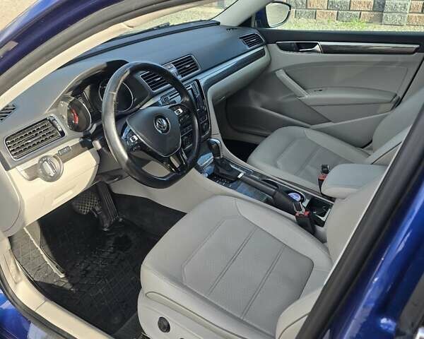 Фольксваген Пассат 2016 в Луцке на Automoto.ua Синий Фольксваген Пассат, объемом двигателя 1.8 л и пробегом 255 тыс. км за 12199 $, фото 8 на Automoto.ua