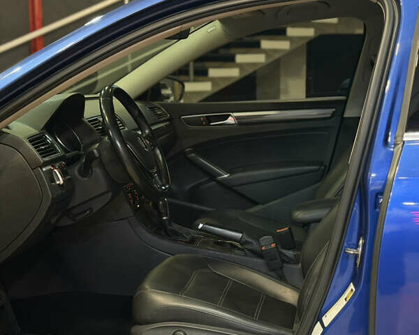 Синій Фольксваген Пассат, об'ємом двигуна 1.78 л та пробігом 159 тис. км за 11500 $, фото 17 на Automoto.ua