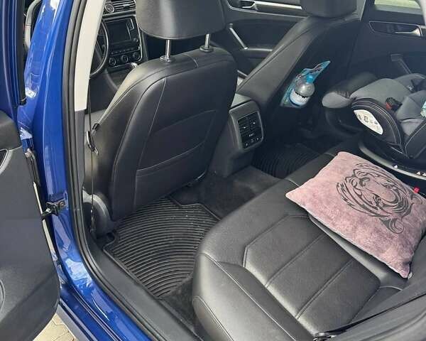 Синій Фольксваген Пассат, об'ємом двигуна 1.8 л та пробігом 196 тис. км за 13500 $, фото 5 на Automoto.ua