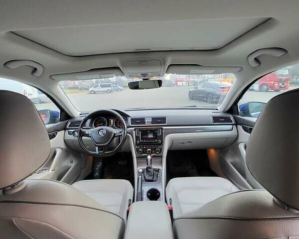 Синий Фольксваген Пассат, объемом двигателя 1.8 л и пробегом 256 тыс. км за 11499 $, фото 12 на Automoto.ua