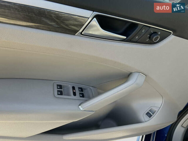 Синій Фольксваген Пассат, об'ємом двигуна 1.8 л та пробігом 226 тис. км за 12999 $, фото 16 на Automoto.ua