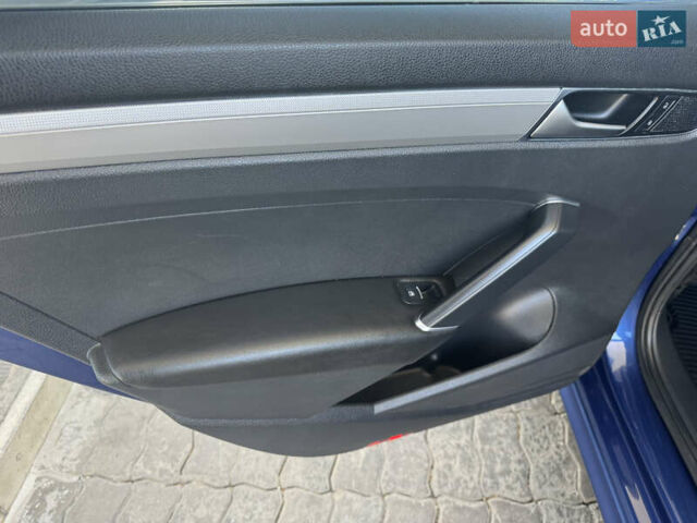 Синий Фольксваген Пассат, объемом двигателя 1.8 л и пробегом 110 тыс. км за 12800 $, фото 10 на Automoto.ua