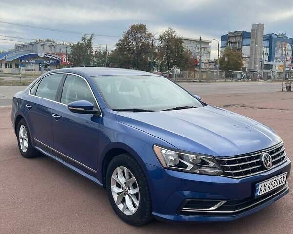 Синий Фольксваген Пассат, объемом двигателя 1.8 л и пробегом 112 тыс. км за 13000 $, фото 1 на Automoto.ua