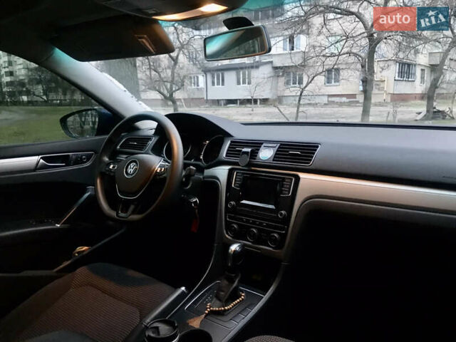 Синий Фольксваген Пассат, объемом двигателя 1.8 л и пробегом 161 тыс. км за 12700 $, фото 18 на Automoto.ua