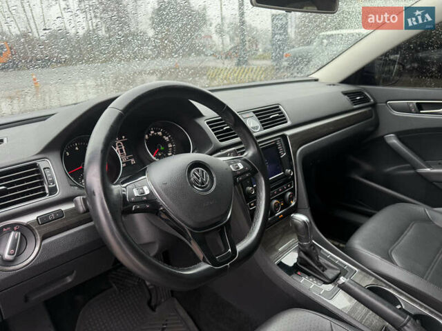 Синий Фольксваген Пассат, объемом двигателя 1.8 л и пробегом 197 тыс. км за 12599 $, фото 23 на Automoto.ua