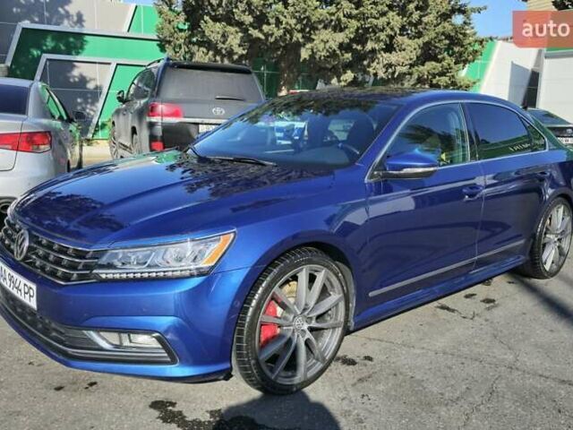 Синий Фольксваген Пассат, объемом двигателя 3.6 л и пробегом 199 тыс. км за 17000 $, фото 14 на Automoto.ua