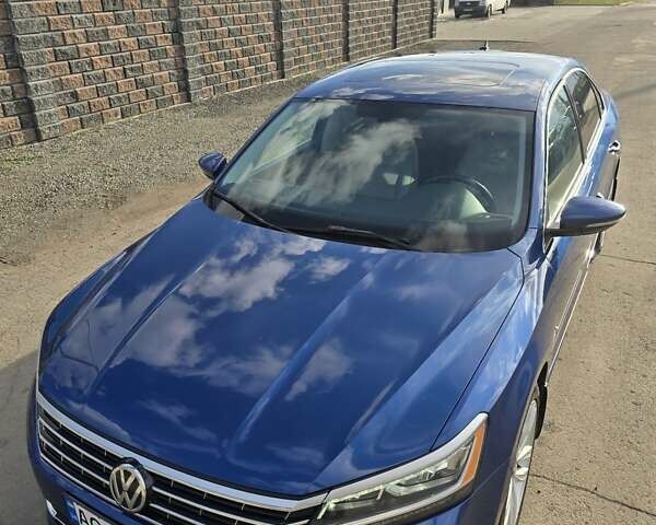 Фольксваген Пассат 2016 в Луцке на Automoto.ua Синий Фольксваген Пассат, объемом двигателя 1.8 л и пробегом 255 тыс. км за 12199 $, фото 4 на Automoto.ua