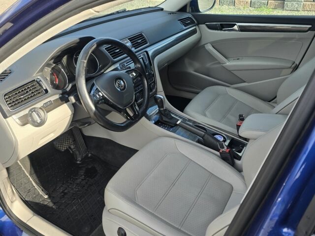 Фольксваген Пассат 2016 в Камень-Каширский на Automoto.ua Синий Фольксваген Пассат, объемом двигателя 1 л и пробегом 255 тыс. км за 11900 $, фото 5 на Automoto.ua