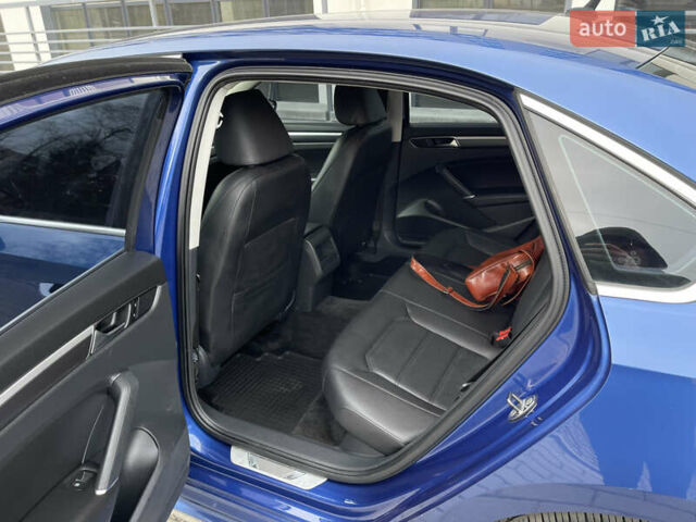 Синий Фольксваген Пассат, объемом двигателя 1.8 л и пробегом 219 тыс. км за 12900 $, фото 25 на Automoto.ua