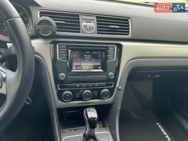 Синій Фольксваген Пассат, об'ємом двигуна 1.8 л та пробігом 120 тис. км за 15000 $, фото 9 на Automoto.ua