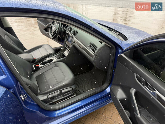Синий Фольксваген Пассат, объемом двигателя 1.8 л и пробегом 197 тыс. км за 12599 $, фото 29 на Automoto.ua