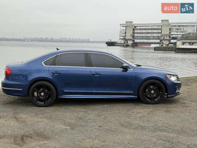 Синий Фольксваген Пассат, объемом двигателя 1.8 л и пробегом 173 тыс. км за 11000 $, фото 2 на Automoto.ua