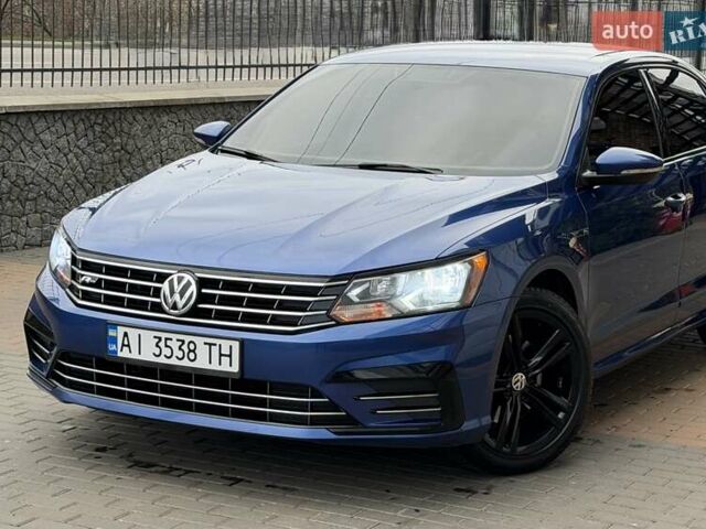 Синий Фольксваген Пассат, объемом двигателя 1.8 л и пробегом 179 тыс. км за 13800 $, фото 4 на Automoto.ua
