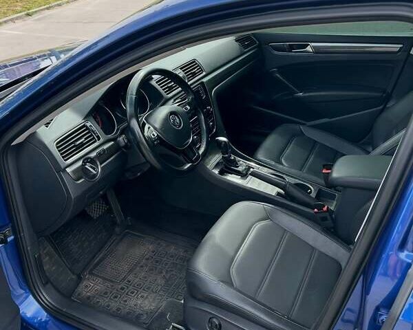 Синій Фольксваген Пассат, об'ємом двигуна 1.8 л та пробігом 130 тис. км за 14000 $, фото 5 на Automoto.ua