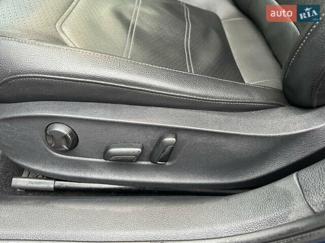 Синій Фольксваген Пассат, об'ємом двигуна 1.8 л та пробігом 173 тис. км за 13800 $, фото 13 на Automoto.ua