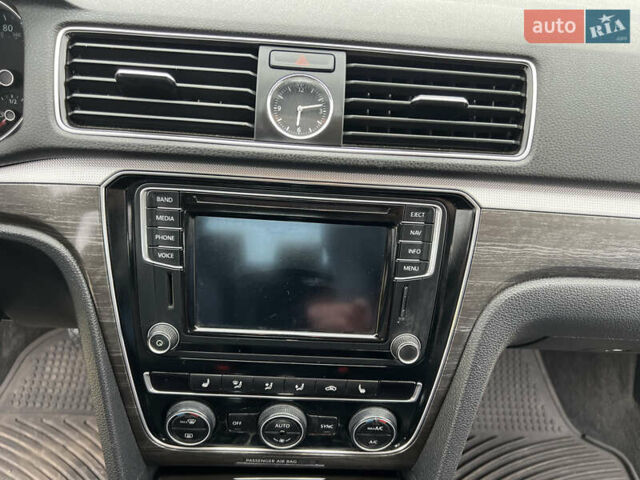 Синий Фольксваген Пассат, объемом двигателя 1.8 л и пробегом 93 тыс. км за 13800 $, фото 10 на Automoto.ua