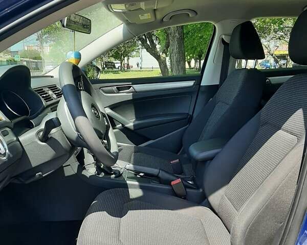 Синий Фольксваген Пассат, объемом двигателя 1.8 л и пробегом 251 тыс. км за 13200 $, фото 7 на Automoto.ua