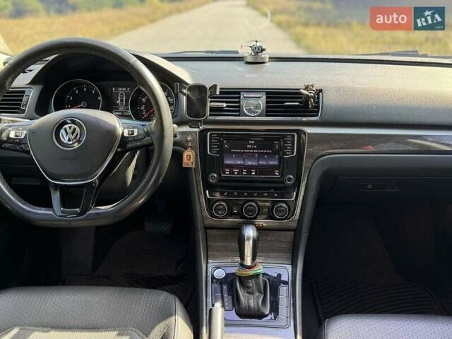 Синій Фольксваген Пассат, об'ємом двигуна 1.8 л та пробігом 208 тис. км за 11900 $, фото 2 на Automoto.ua