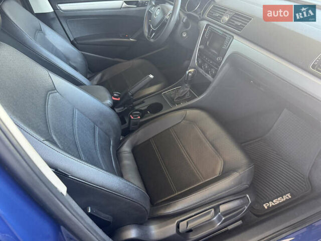 Синий Фольксваген Пассат, объемом двигателя 1.8 л и пробегом 110 тыс. км за 12800 $, фото 13 на Automoto.ua