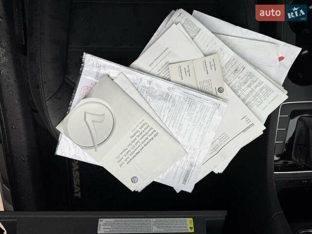 Синий Фольксваген Пассат, объемом двигателя 1.8 л и пробегом 197 тыс. км за 12599 $, фото 40 на Automoto.ua