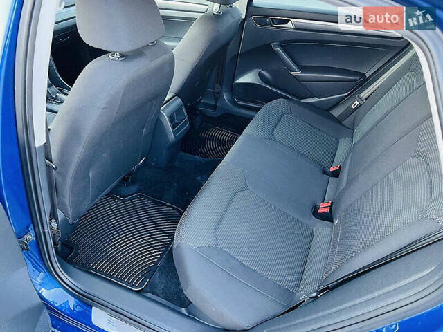 Синий Фольксваген Пассат, объемом двигателя 1.8 л и пробегом 119 тыс. км за 13399 $, фото 3 на Automoto.ua