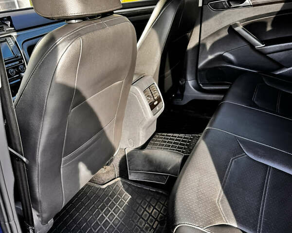 Синий Фольксваген Пассат, объемом двигателя 1.8 л и пробегом 180 тыс. км за 13300 $, фото 19 на Automoto.ua