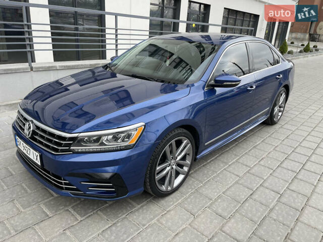 Синий Фольксваген Пассат, объемом двигателя 1.8 л и пробегом 219 тыс. км за 12900 $, фото 4 на Automoto.ua