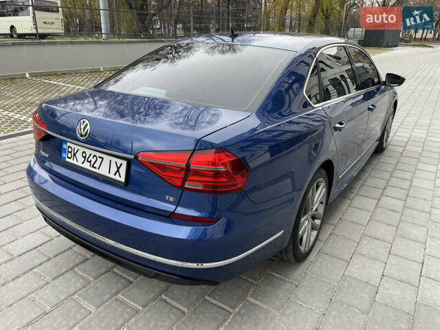 Синий Фольксваген Пассат, объемом двигателя 1.8 л и пробегом 219 тыс. км за 12900 $, фото 2 на Automoto.ua