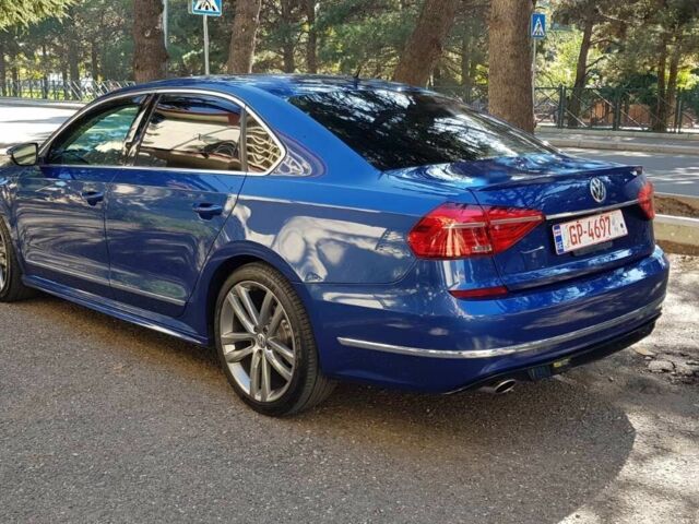 Синий Фольксваген Пассат, объемом двигателя 1.8 л и пробегом 157 тыс. км за 12999 $, фото 1 на Automoto.ua