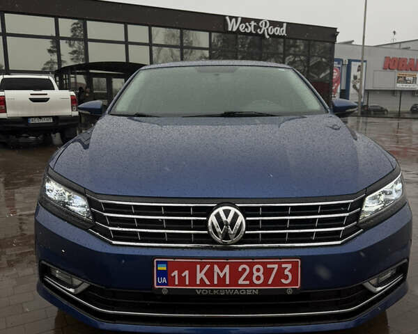 Синий Фольксваген Пассат, объемом двигателя 1.8 л и пробегом 197 тыс. км за 12599 $, фото 2 на Automoto.ua