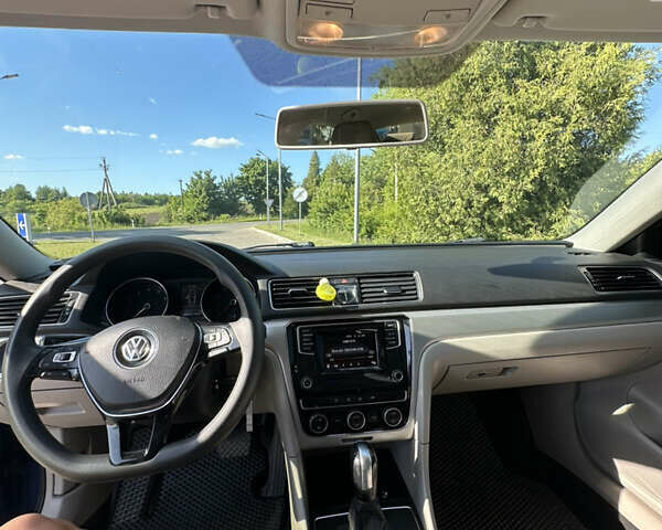 Синий Фольксваген Пассат, объемом двигателя 1.8 л и пробегом 145 тыс. км за 12200 $, фото 5 на Automoto.ua